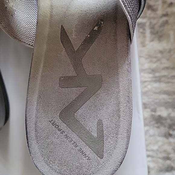 AK Anne Klein Sport Silver Slip On Sandals Size 8 - Picture 11 of 11